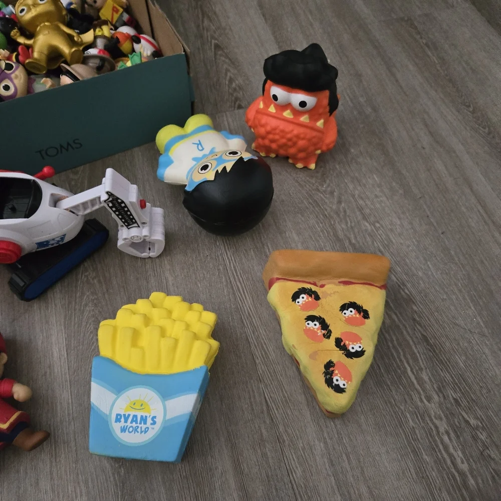 Ryans World Lot of Toys - Picture 5 of 5